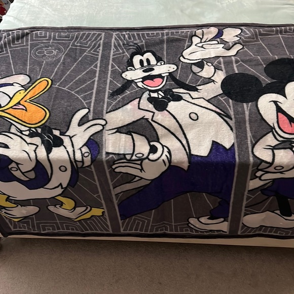 Disney Other - NWOT .. Disney 100th blanket